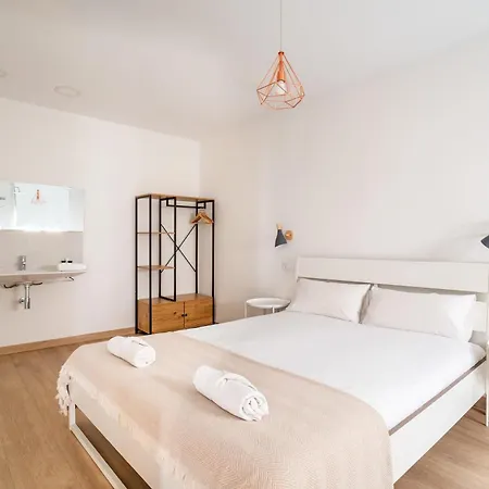 Huge And Modern 4 Bedroom Next To Paseo De Gracia *