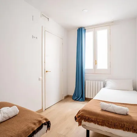 Huge And Modern 4 Bedroom Next To Paseo De Gracia * Barcelona