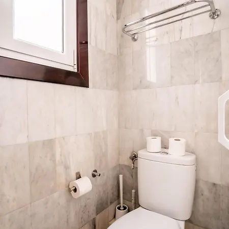 Huge And Modern 4 Bedroom Next To Paseo De Gracia * Barcelona