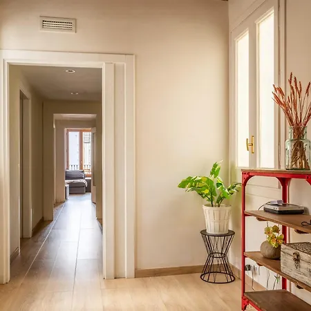 Apartment Huge And Modern 4 Bedroom Next To Paseo De Gracia *